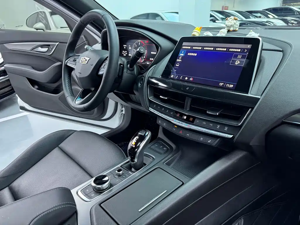 Cadillac CT5 2023 — фото 13