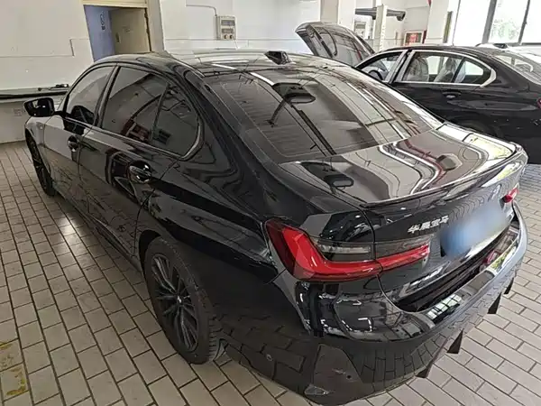 BMW 3 Series 2024