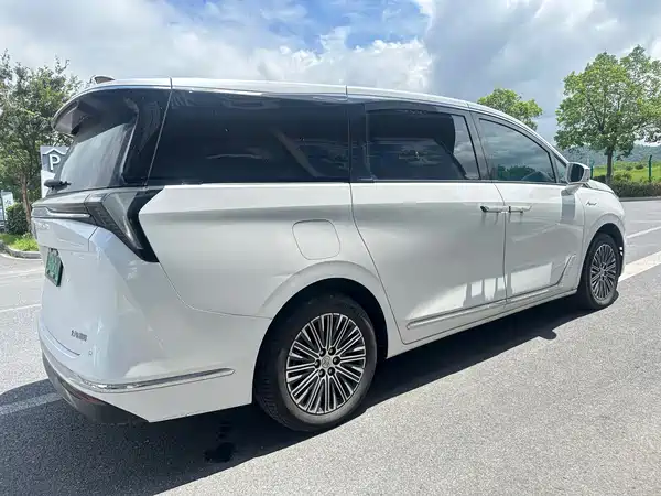 Buick GL8 New Energy 2024