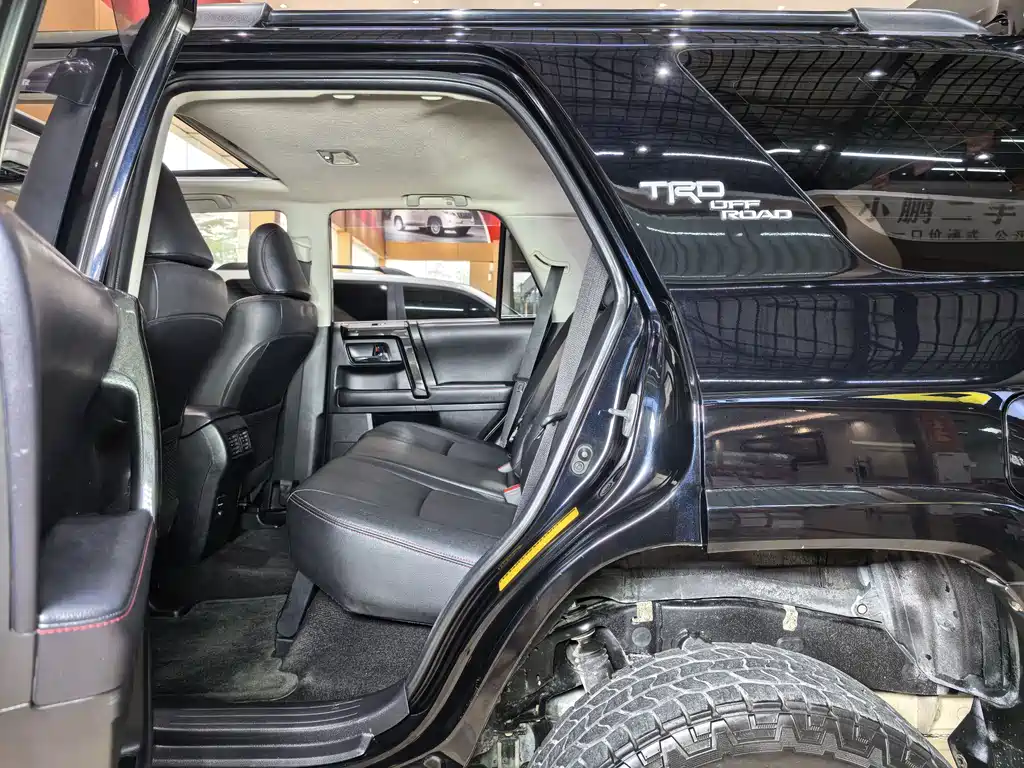 Toyota Prado 2019 — фото 11