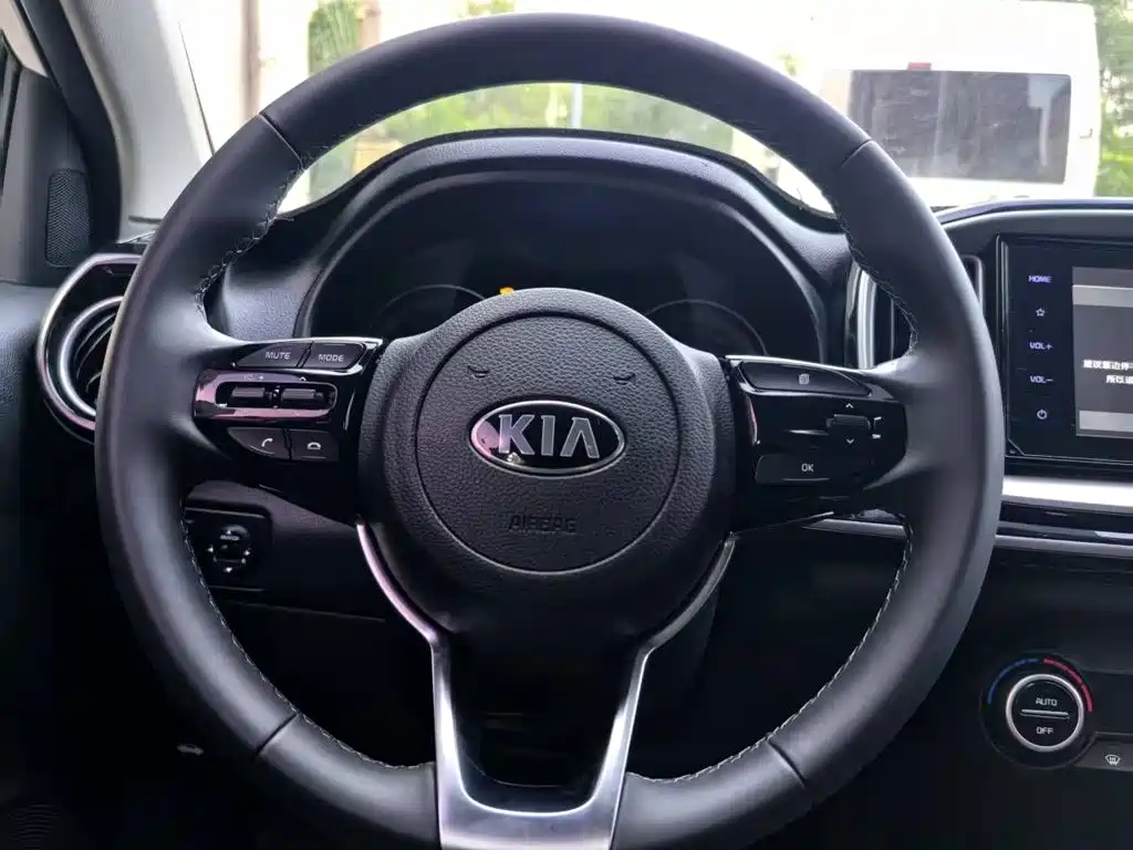 Kia KX1 2019 — фото 5