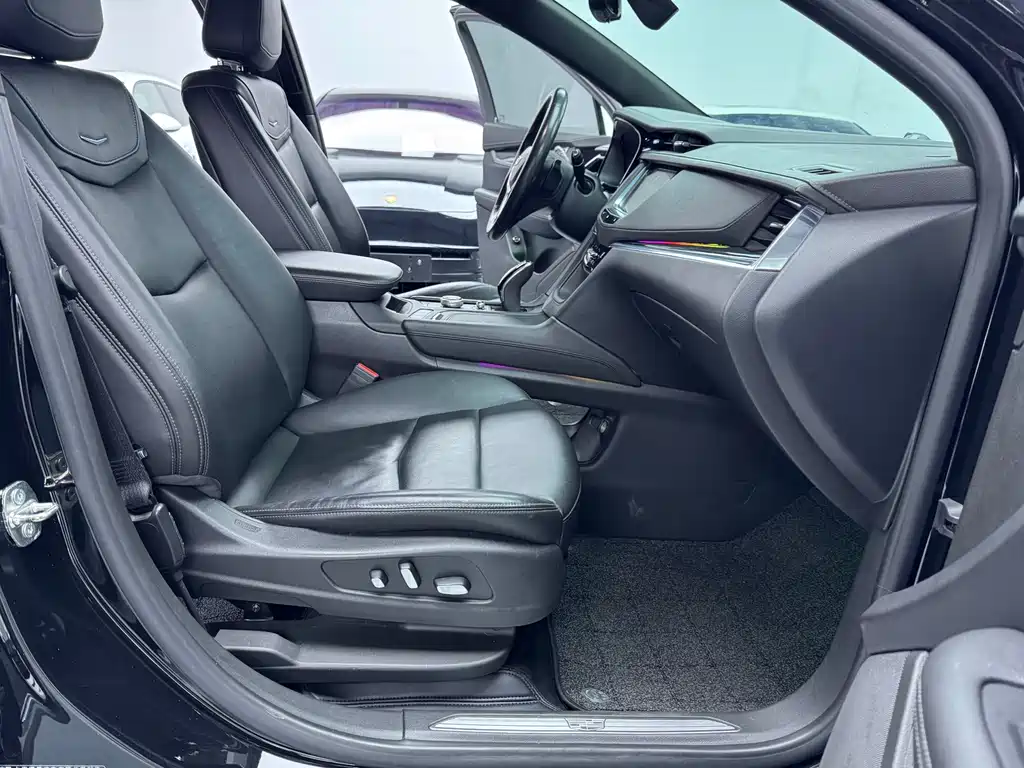 Cadillac XT5 2020 — фото 12
