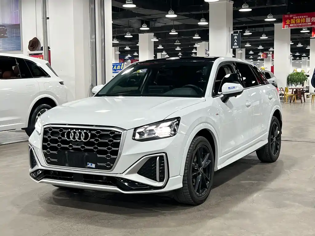 Audi Q2L 2022 — фото 2