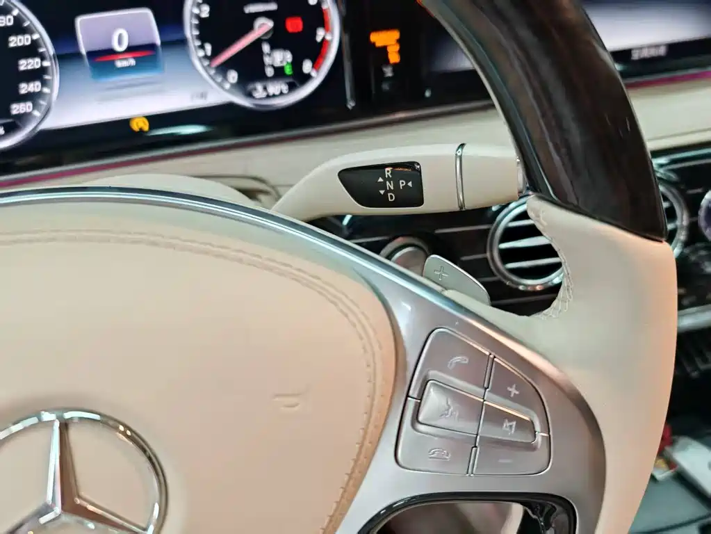 Mercedes-Benz S-Class 2015 — фото 24