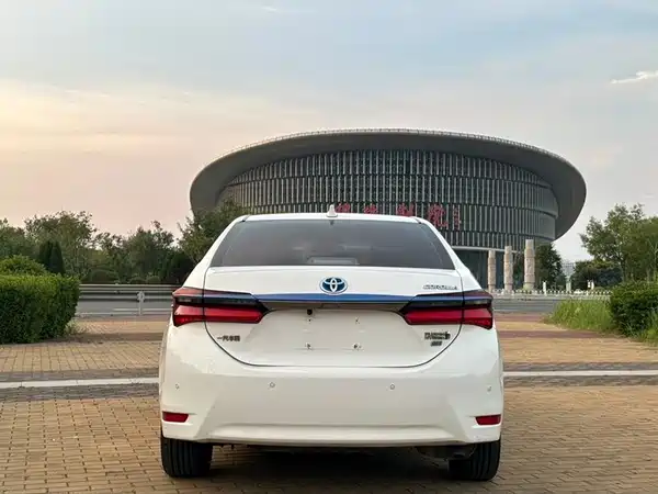 Toyota Corolla Dual Engine E+ 2020