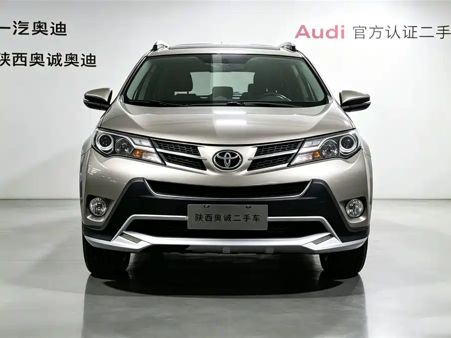 Toyota RAV4 2015 — фото 2