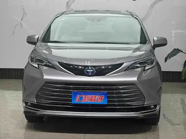 Toyota Sienna 2023