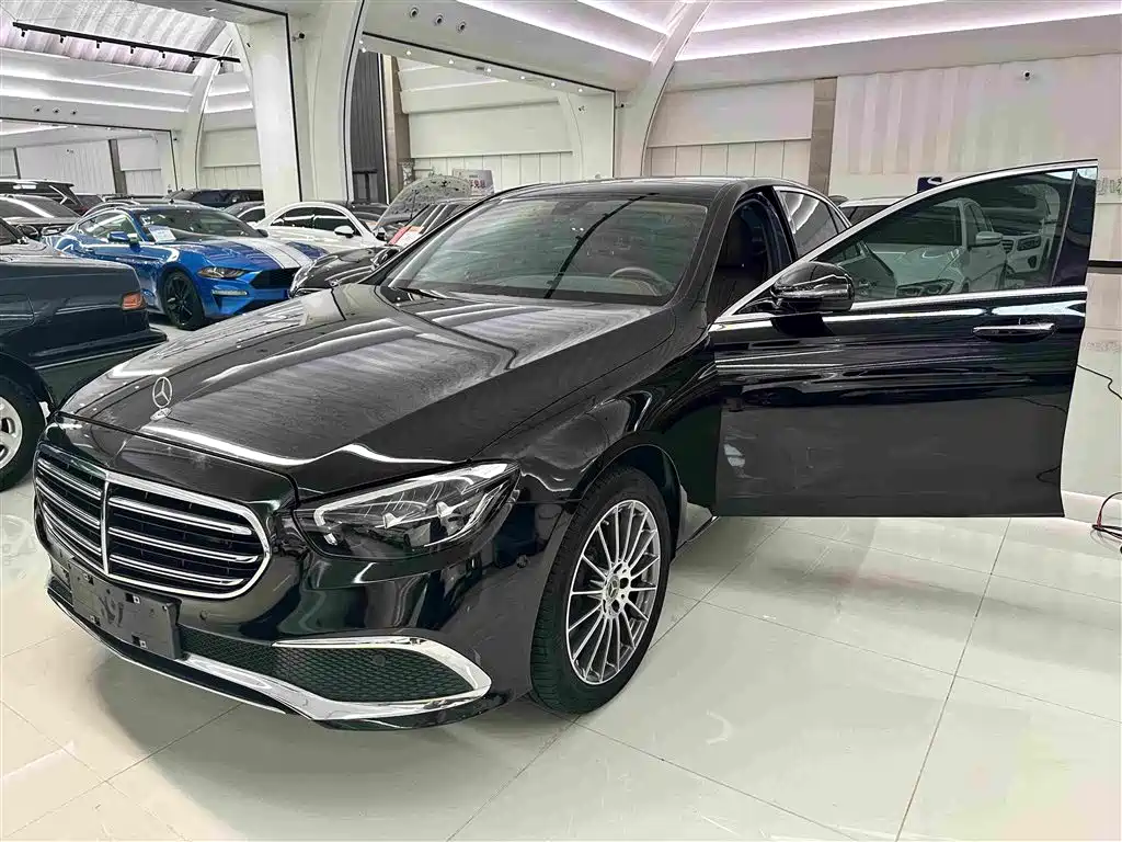 Mercedes-Benz E-Class 2023 — фото 5