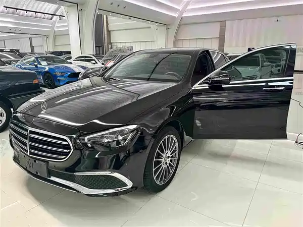 Mercedes-Benz E-Class 2023