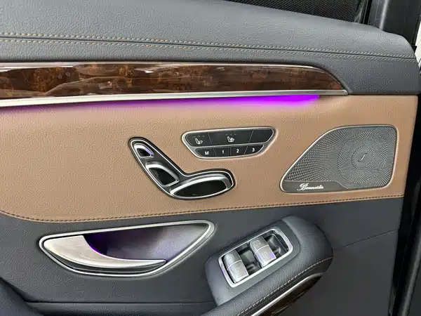 Mercedes-Benz S-Class 2020