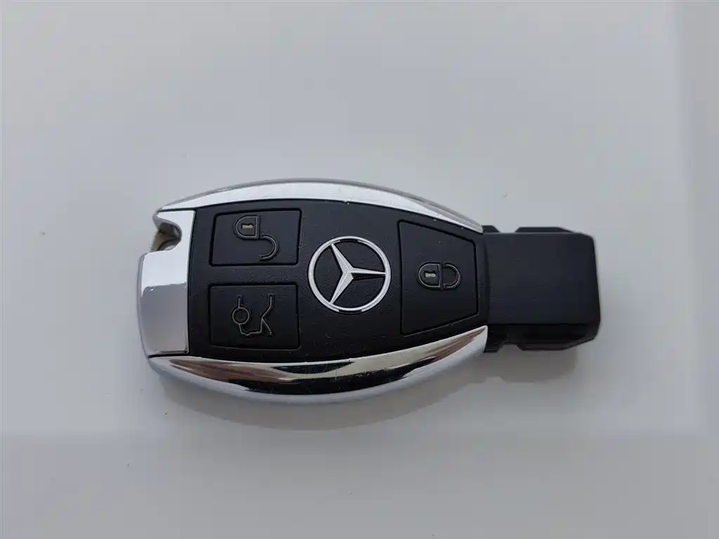Mercedes-Benz GLC 2019 — фото 19