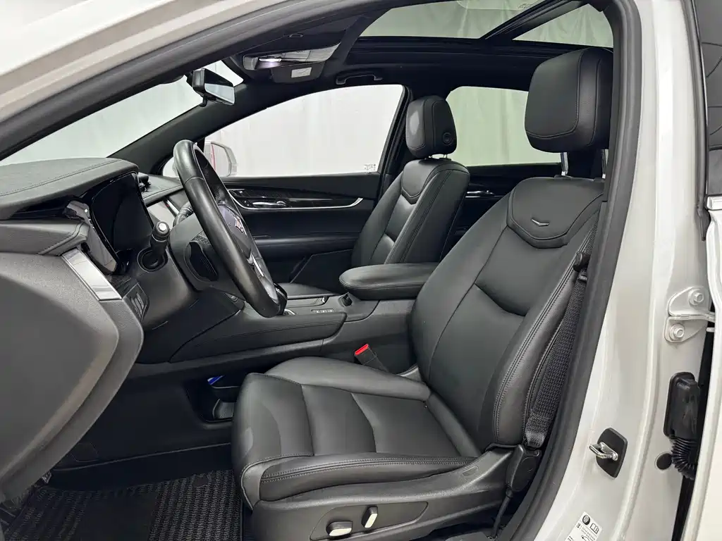 Cadillac XT5 2019 — фото 12