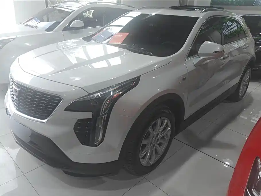 Cadillac XT4 2020 — фото 1