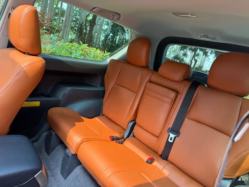 Toyota Prado 2015 — фото 7