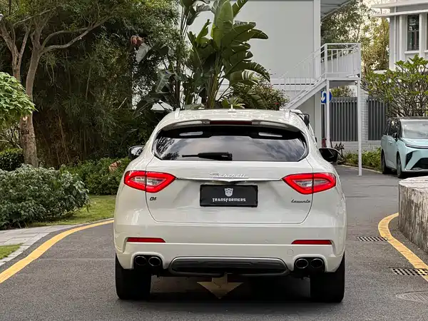 Maserati Levante 2016
