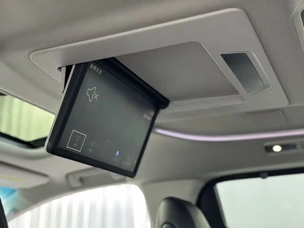 Toyota Vellfire 2024 — фото 12