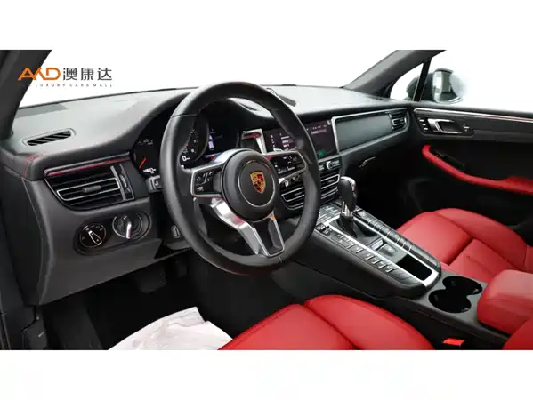 Porsche Macan 2021