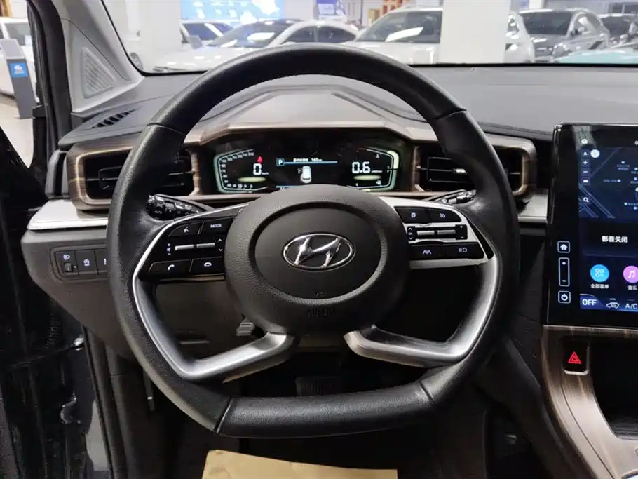 Hyundai Custo 2024 — фото 15