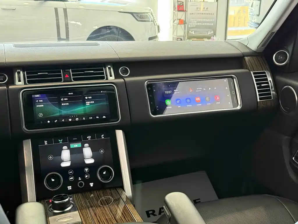 Land Rover Range Rover 2019 — фото 21
