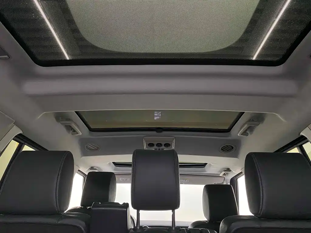 Land Rover Discovery 2013 — фото 18