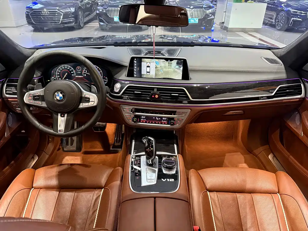 BMW 7 Series 2017 — фото 7
