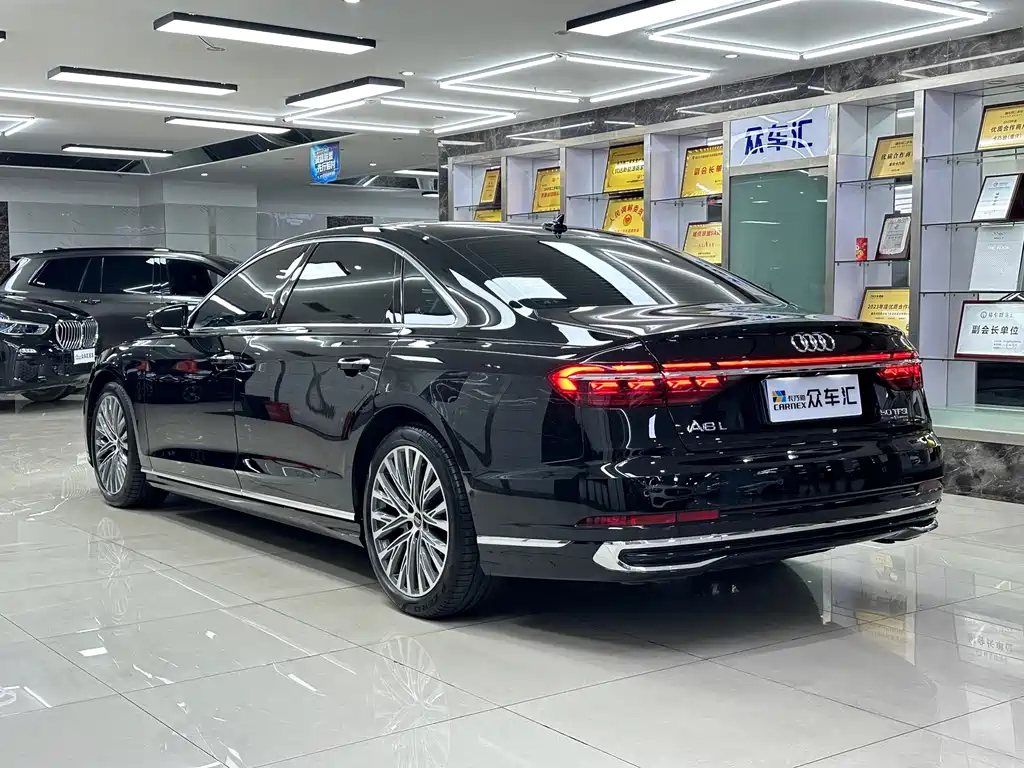 Audi A8 2023
