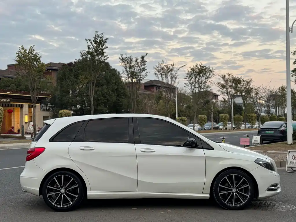 Mercedes-Benz B-Class 2013 — фото 14
