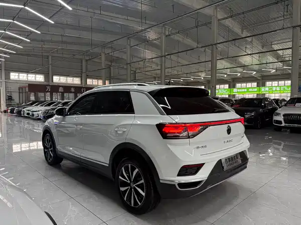Volkswagen T-Roc 2023