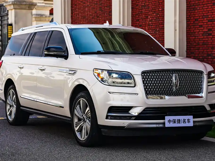 Lincoln Navigator 2018 — фото 2