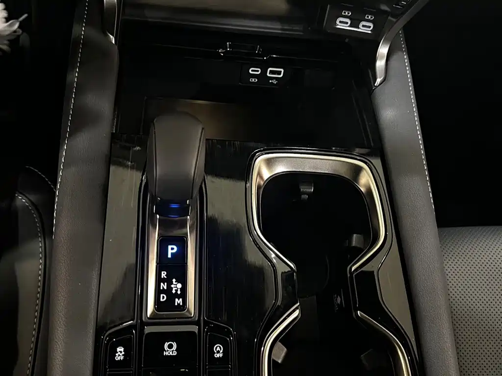 Lexus RX 2025 — фото 13
