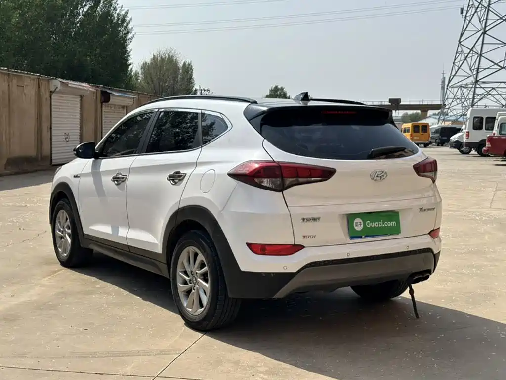 Hyundai Tucson 2018 — фото 25