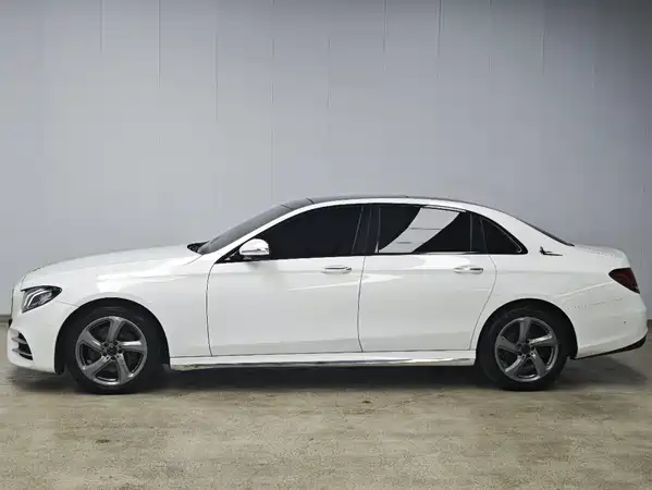 Mercedes-Benz E-Class 2018