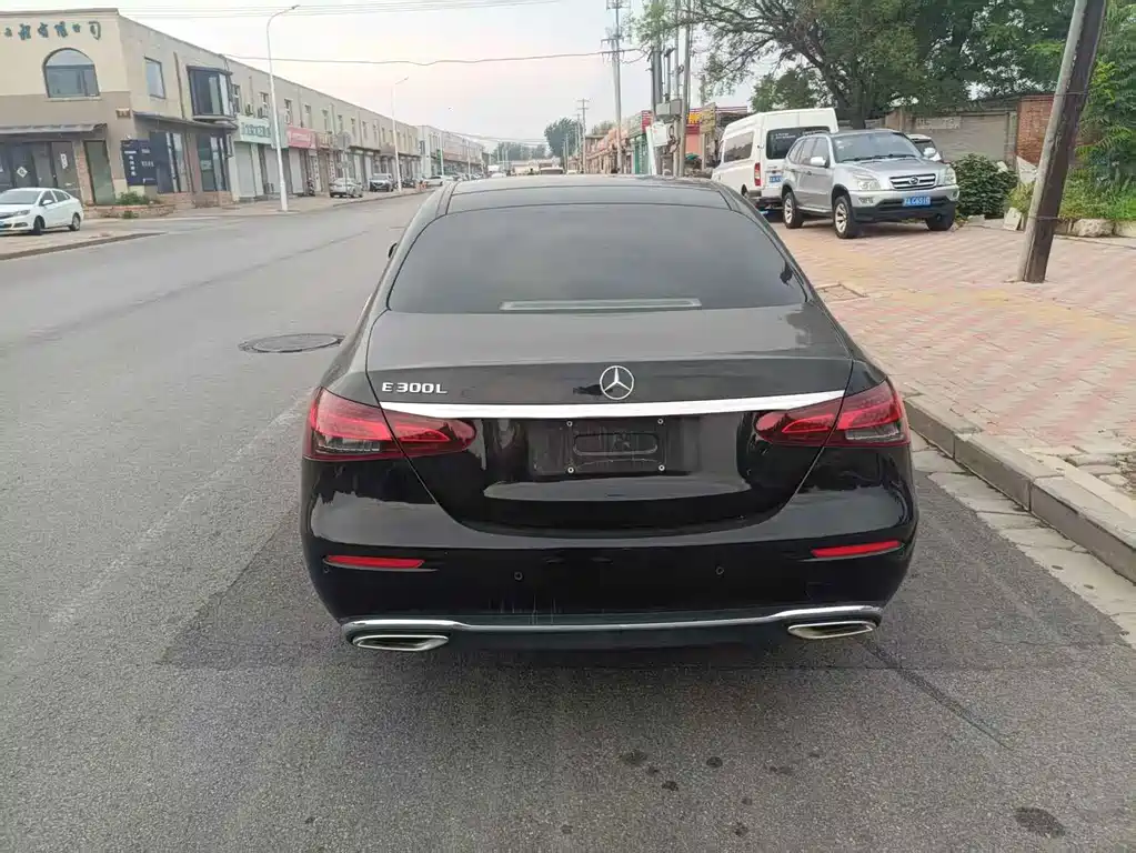 Mercedes-Benz E-Class 2022
