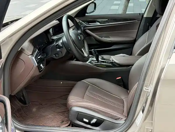 BMW 5 Series 2021