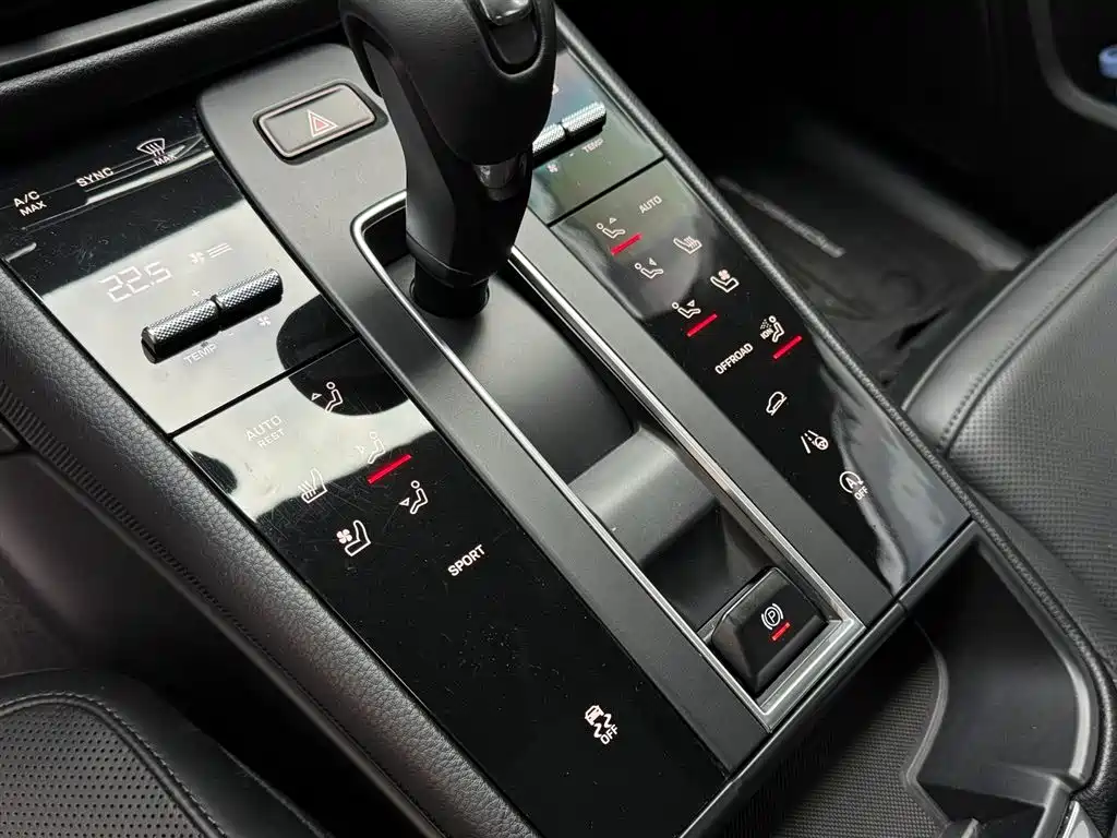 Porsche Macan 2023 — фото 14