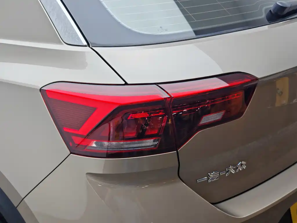 Volkswagen T-Roc 2021
