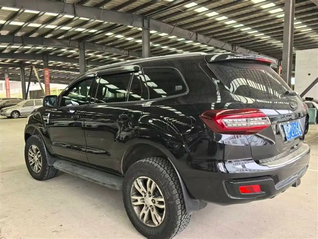 Ford Everest 2016 — фото 12