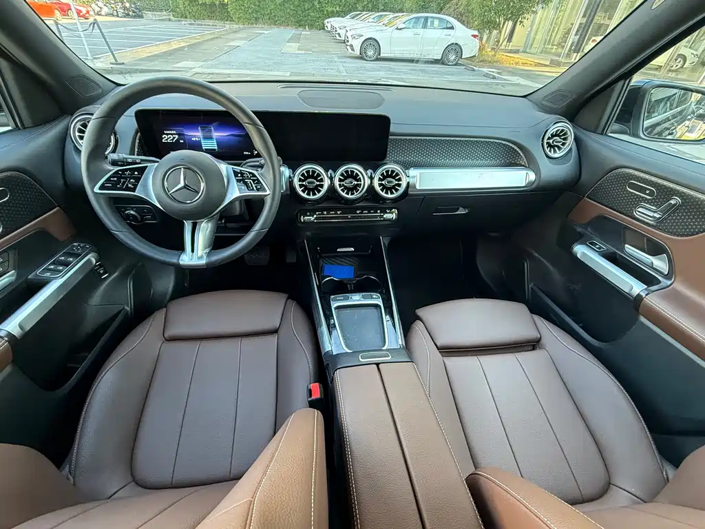 Mercedes-Benz EQB 2025
