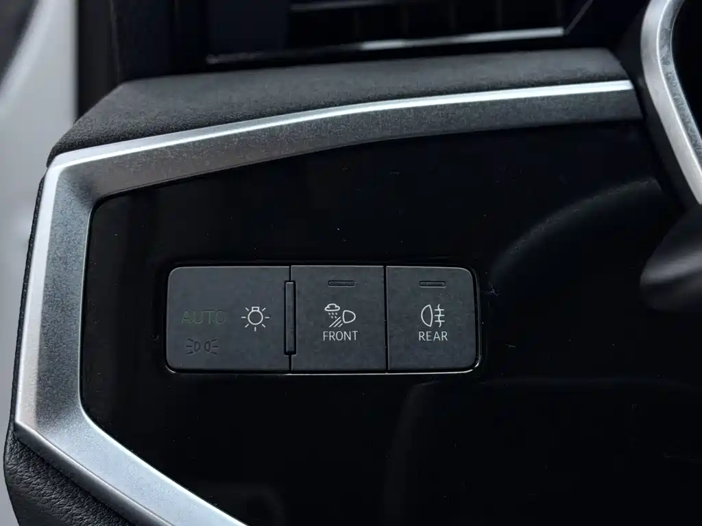Audi Q3 2022 — фото 11
