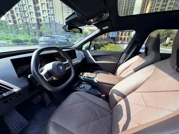 BMW iX 2023