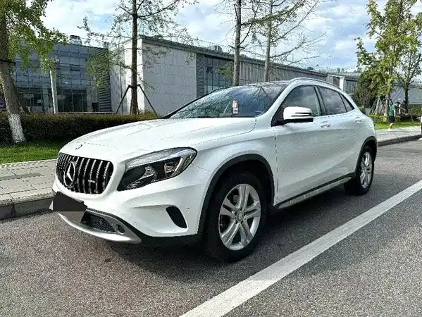 Mercedes-Benz GLA 2016