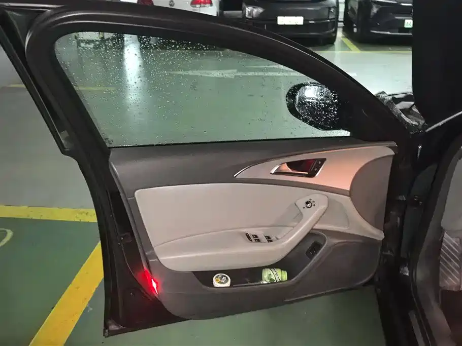 Audi A6L 2012
