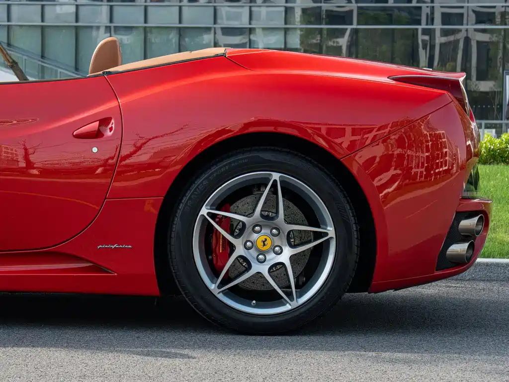 Ferrari California T 2011 — фото 4