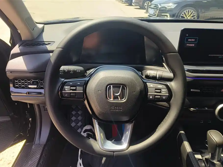 Honda Accord 2023 — фото 15