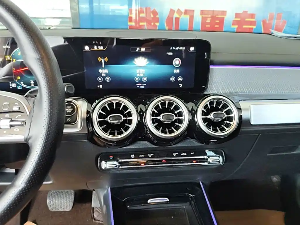 Mercedes-Benz GLB 2022 — фото 13