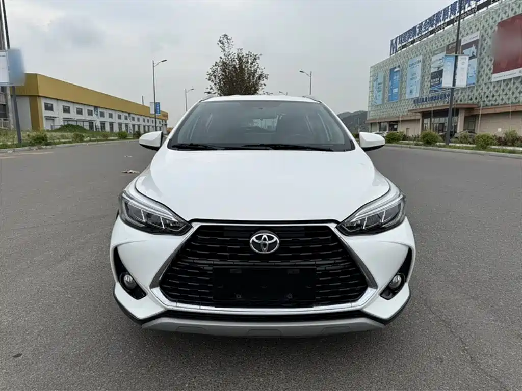Toyota Yaris L 2021 — фото 3