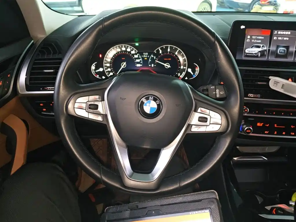 BMW X3 2018 — фото 11