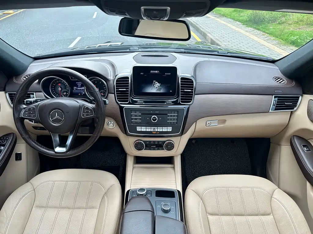 Mercedes-Benz GLE 2018 — фото 10