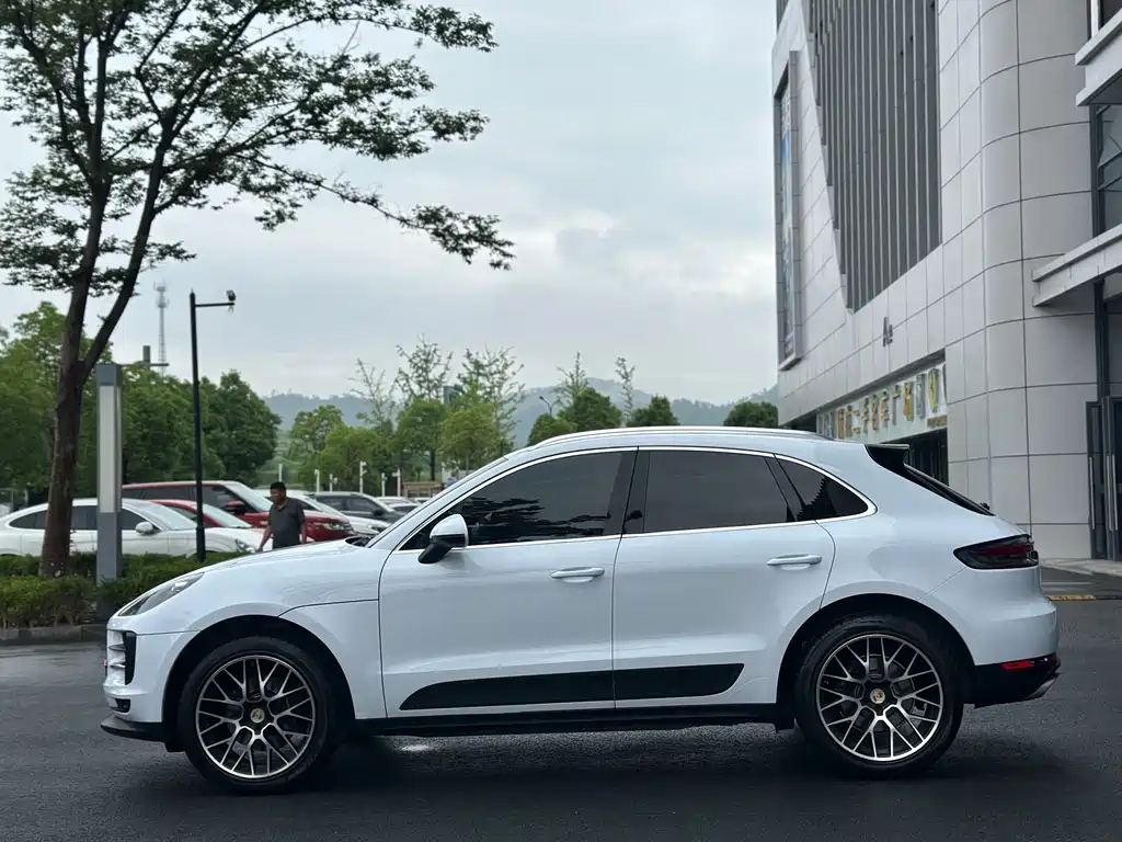 Porsche Macan 2021 — фото 4
