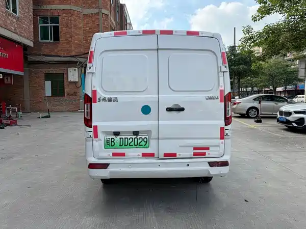 Dongfeng Yufeng EM26 2022